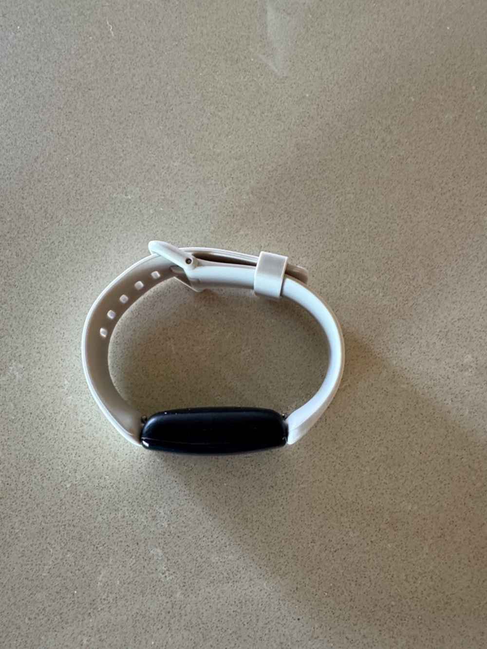 fitbit Inspire 2 Fitness Tracker - Lunar White Band with Black Display NEW! - Picture 6 of 10